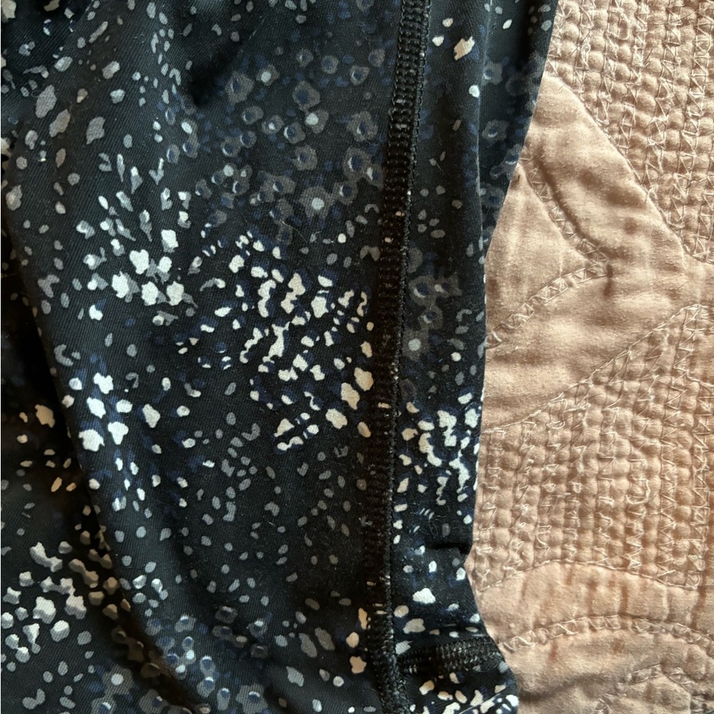 VS Knockout leggings